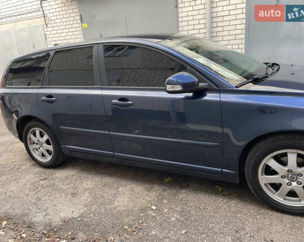 Вольво V50 2012 у Житомирі на Automoto.ua Синій Вольво V50, об'ємом двигуна 1.56 л та пробігом 268 тис. км за 7800 $, фото 9 на Automoto.ua