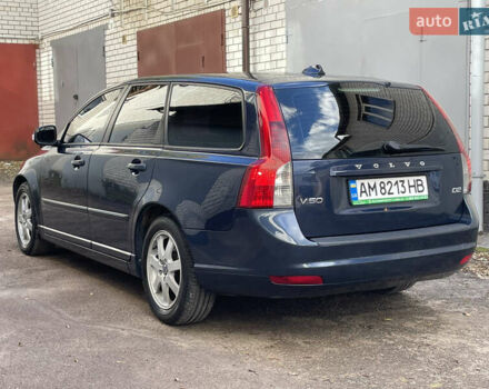 Вольво V50 2012 у Житомирі на Automoto.ua Синій Вольво V50, об'ємом двигуна 1.56 л та пробігом 268 тис. км за 7800 $, фото 3 на Automoto.ua