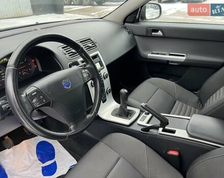 Синий Вольво В50, объемом двигателя 1.6 л и пробегом 195 тыс. км за 7990 $, фото 23 на Automoto.ua