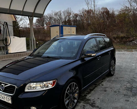 Синий Вольво В50, объемом двигателя 1.6 л и пробегом 211 тыс. км за 8500 $, фото 2 на Automoto.ua