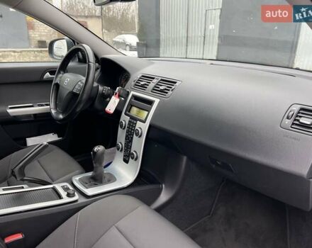 Синий Вольво В50, объемом двигателя 1.6 л и пробегом 195 тыс. км за 7990 $, фото 38 на Automoto.ua