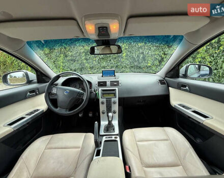 Синій Вольво V50, об'ємом двигуна 1.6 л та пробігом 227 тис. км за 7999 $, фото 4 на Automoto.ua