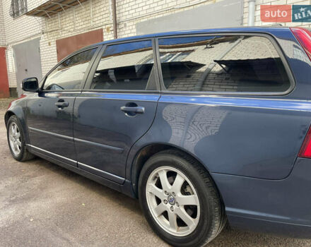 Вольво V50 2012 у Житомирі на Automoto.ua Синій Вольво V50, об'ємом двигуна 1.56 л та пробігом 268 тис. км за 7800 $, фото 7 на Automoto.ua