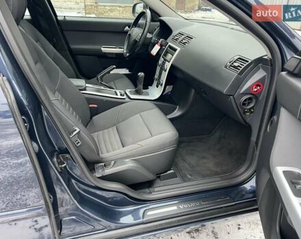 Синий Вольво В50, объемом двигателя 1.6 л и пробегом 195 тыс. км за 7990 $, фото 36 на Automoto.ua