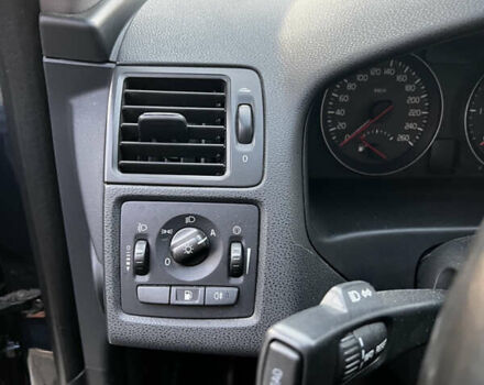 Синий Вольво В50, объемом двигателя 1.6 л и пробегом 211 тыс. км за 8500 $, фото 13 на Automoto.ua