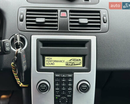 Синий Вольво В50, объемом двигателя 1.6 л и пробегом 263 тыс. км за 9150 $, фото 73 на Automoto.ua