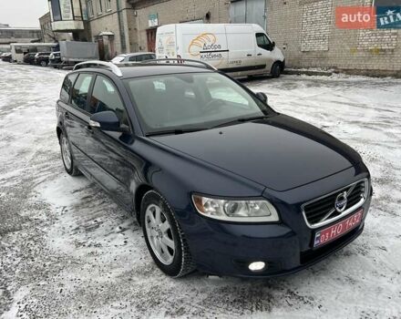 Синий Вольво В50, объемом двигателя 1.6 л и пробегом 195 тыс. км за 7990 $, фото 2 на Automoto.ua