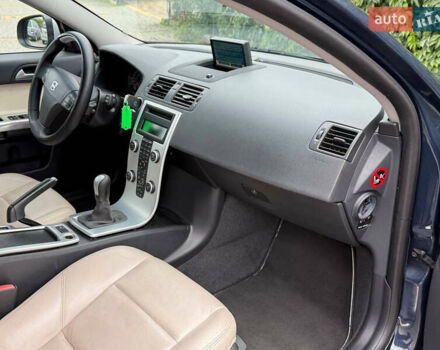 Синій Вольво V50, об'ємом двигуна 1.6 л та пробігом 227 тис. км за 7999 $, фото 32 на Automoto.ua