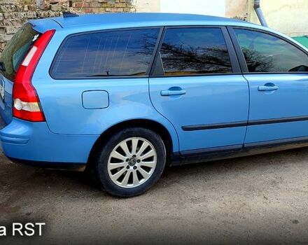Синій Вольво V50, об'ємом двигуна 2 л та пробігом 450 тис. км за 5100 $, фото 1 на Automoto.ua