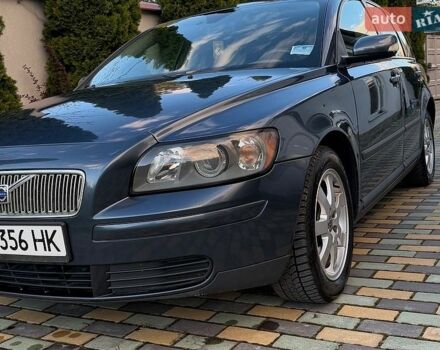 Синий Вольво В50, объемом двигателя 2 л и пробегом 315 тыс. км за 5300 $, фото 1 на Automoto.ua