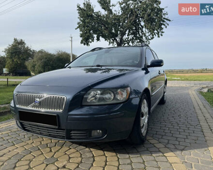 Синий Вольво В50, объемом двигателя 2 л и пробегом 285 тыс. км за 5300 $, фото 1 на Automoto.ua