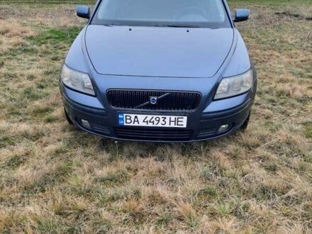 Синий Вольво В50, объемом двигателя 2 л и пробегом 308 тыс. км за 5800 $, фото 1 на Automoto.ua