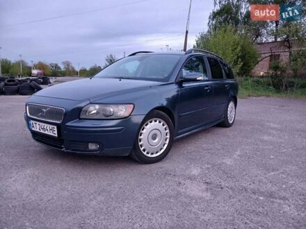 Вольво V50 2005 у Волочиске на Automoto.ua Синій Вольво V50, об'ємом двигуна 2 л та пробігом 298 тис. км за 4900 $, фото 1 на Automoto.ua