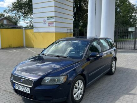 Вольво В50 2005 в Славянске на Automoto.ua Синий Вольво В50, объемом двигателя 2 л и пробегом 250 тыс. км за 3000 $, фото 1 на Automoto.ua