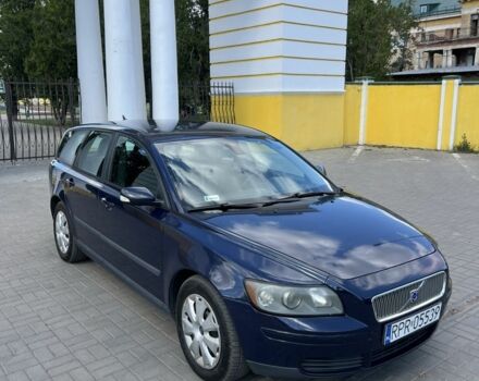 Синий Вольво В50, объемом двигателя 2 л и пробегом 300 тыс. км за 3550 $, фото 1 на Automoto.ua