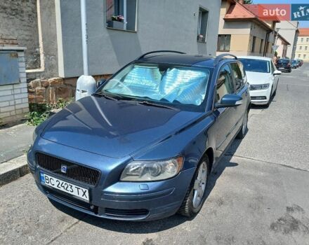 Синий Вольво В50, объемом двигателя 2 л и пробегом 350 тыс. км за 4950 $, фото 1 на Automoto.ua