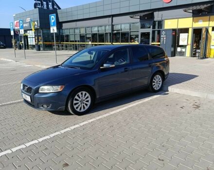 Синий Вольво В50, объемом двигателя 1.6 л и пробегом 280 тыс. км за 5000 $, фото 1 на Automoto.ua