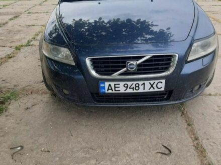 Синий Вольво В50, объемом двигателя 2 л и пробегом 340 тыс. км за 6000 $, фото 1 на Automoto.ua