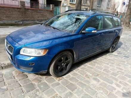 Синий Вольво В50, объемом двигателя 1.8 л и пробегом 330 тыс. км за 5500 $, фото 1 на Automoto.ua