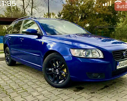 Синий Вольво В50, объемом двигателя 2 л и пробегом 272 тыс. км за 7500 $, фото 1 на Automoto.ua