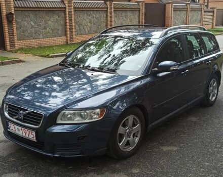 Синий Вольво В50, объемом двигателя 1.8 л и пробегом 236 тыс. км за 7300 $, фото 1 на Automoto.ua