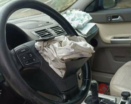 Синий Вольво В50, объемом двигателя 2 л и пробегом 300 тыс. км за 3000 $, фото 1 на Automoto.ua