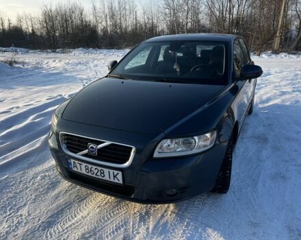 Синий Вольво В50, объемом двигателя 1.6 л и пробегом 238 тыс. км за 6350 $, фото 1 на Automoto.ua