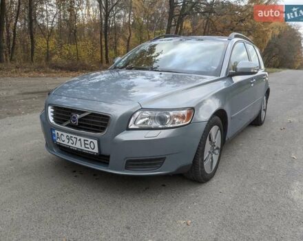 Синий Вольво В50, объемом двигателя 1.6 л и пробегом 301 тыс. км за 6300 $, фото 1 на Automoto.ua