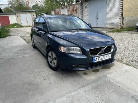 Вольво V50 2010 у Калуше на Automoto.ua Синій Вольво V50, об'ємом двигуна 1.6 л та пробігом 208 тис. км за 6900 $, фото 1 на Automoto.ua