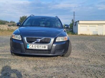 Синий Вольво В50, объемом двигателя 1.56 л и пробегом 228 тыс. км за 5800 $, фото 1 на Automoto.ua