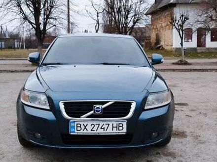 Вольво V50 2010 у Хотине на Automoto.ua Синій Вольво V50, об'ємом двигуна 0 л та пробігом 440 тис. км за 6600 $, фото 1 на Automoto.ua