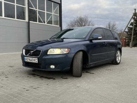 Вольво V50 2010 у Бершаде на Automoto.ua Синій Вольво V50, об'ємом двигуна 1.6 л та пробігом 282 тис. км за 7600 $, фото 1 на Automoto.ua