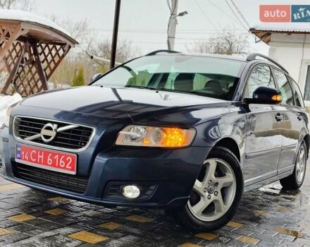 Синий Вольво В50, объемом двигателя 1.6 л и пробегом 198 тыс. км за 7600 $, фото 1 на Automoto.ua