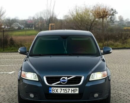 Синий Вольво В50, объемом двигателя 1.6 л и пробегом 250 тыс. км за 8800 $, фото 1 на Automoto.ua