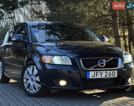 Синий Вольво В50, объемом двигателя 1.6 л и пробегом 300 тыс. км за 7100 $, фото 1 на Automoto.ua