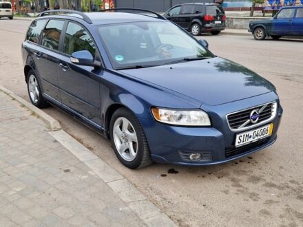 Синий Вольво В50, объемом двигателя 0 л и пробегом 232 тыс. км за 8000 $, фото 1 на Automoto.ua