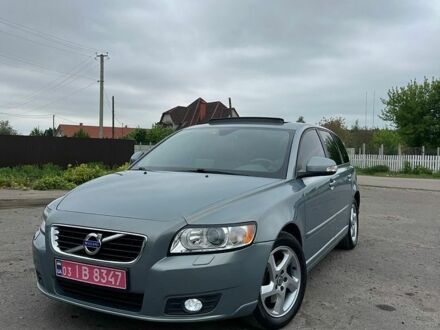 Синій Вольво V50, об'ємом двигуна 2 л та пробігом 261 тис. км за 9500 $, фото 1 на Automoto.ua