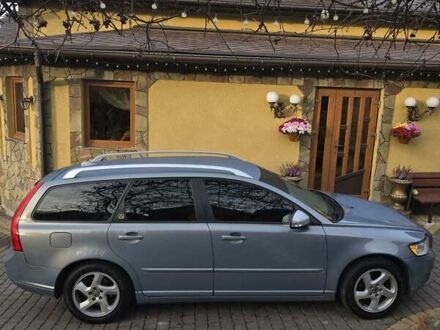 Синий Вольво В50, объемом двигателя 1.6 л и пробегом 217 тыс. км за 7500 $, фото 1 на Automoto.ua