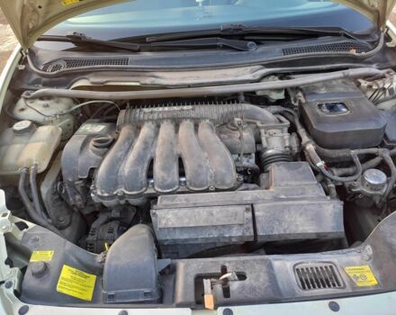 Зеленый Вольво В50, объемом двигателя 2.4 л и пробегом 332 тыс. км за 6000 $, фото 3 на Automoto.ua