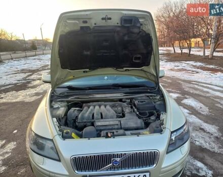 Зеленый Вольво В50, объемом двигателя 2.4 л и пробегом 332 тыс. км за 6900 $, фото 18 на Automoto.ua