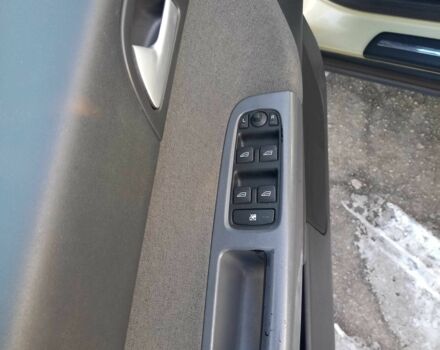 Зеленый Вольво В50, объемом двигателя 2.4 л и пробегом 332 тыс. км за 6000 $, фото 1 на Automoto.ua