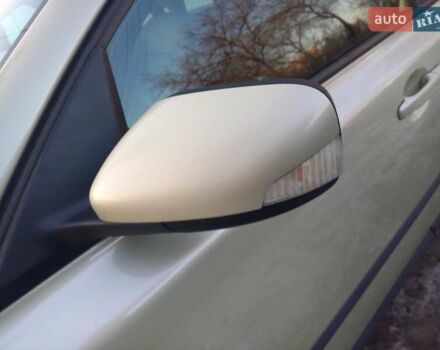 Зеленый Вольво В50, объемом двигателя 2.4 л и пробегом 332 тыс. км за 6900 $, фото 33 на Automoto.ua