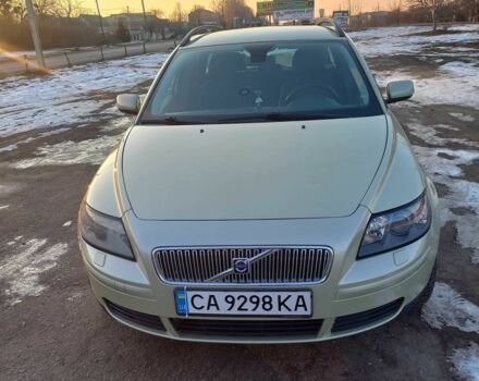 Зеленый Вольво В50, объемом двигателя 2.4 л и пробегом 332 тыс. км за 6000 $, фото 7 на Automoto.ua