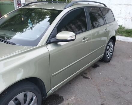 Зелений Вольво V50, об'ємом двигуна 1.6 л та пробігом 253 тис. км за 6099 $, фото 1 на Automoto.ua