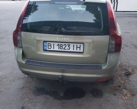Зелений Вольво V50, об'ємом двигуна 1.6 л та пробігом 253 тис. км за 6099 $, фото 2 на Automoto.ua