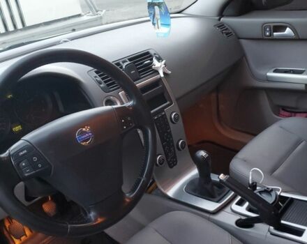 Зелений Вольво V50, об'ємом двигуна 1.6 л та пробігом 253 тис. км за 6099 $, фото 4 на Automoto.ua