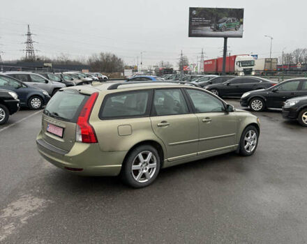 Зелений Вольво V50, об'ємом двигуна 1.6 л та пробігом 280 тис. км за 6500 $, фото 3 на Automoto.ua