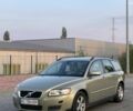 Зеленый Вольво В50, объемом двигателя 1.8 л и пробегом 256 тыс. км за 6293 $, фото 1 на Automoto.ua