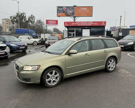 Зелений Вольво V50, об'ємом двигуна 1.6 л та пробігом 280 тис. км за 6500 $, фото 2 на Automoto.ua