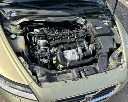 Зелений Вольво V50, об'ємом двигуна 1.6 л та пробігом 255 тис. км за 6600 $, фото 27 на Automoto.ua